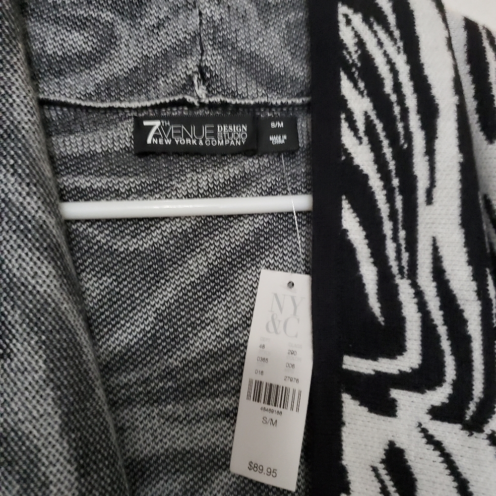 Black and white long stylish cardigan - Picture 3 of 4